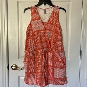 Alya V Neck sleeveless short jumper with lace insert in back